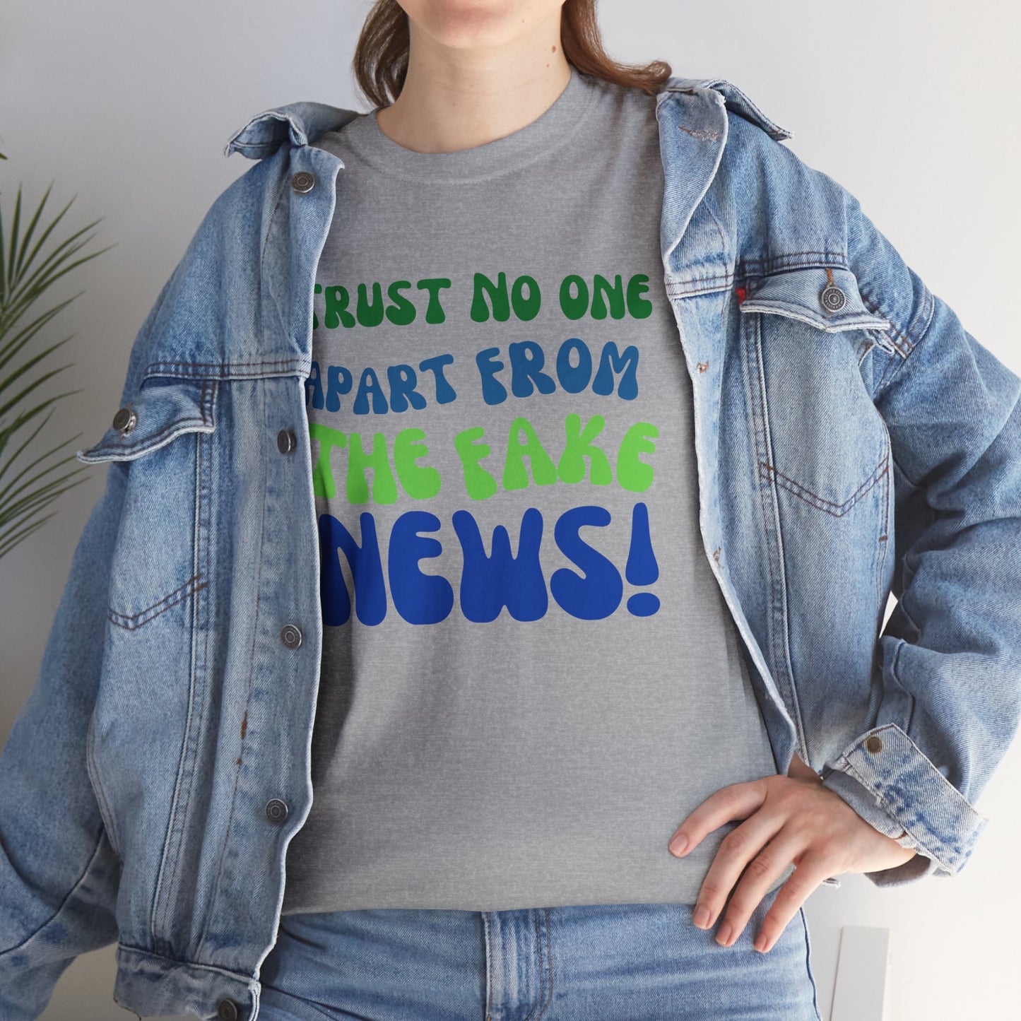 Trust No one Apart from the Fake News Unisex Cotton Tee USA