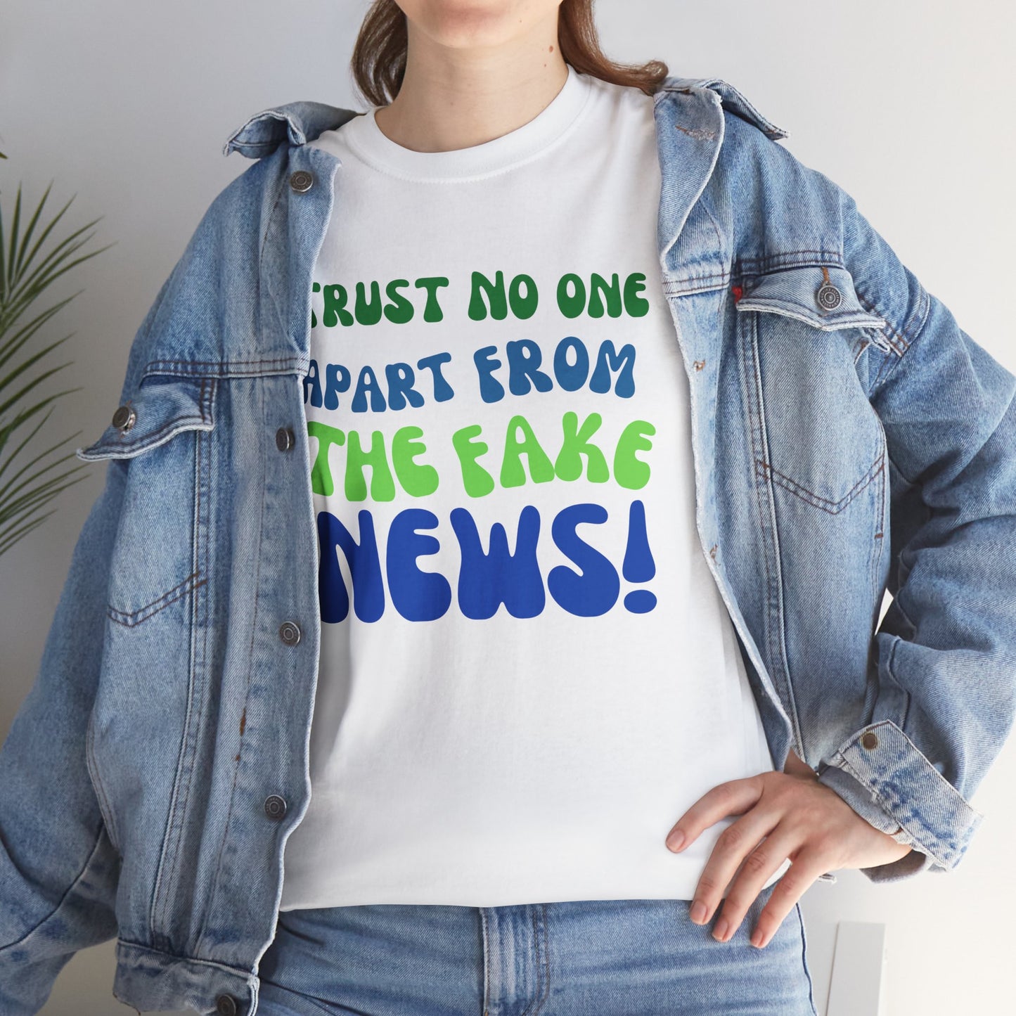 Trust No one Apart from the Fake News Unisex Cotton Tee USA