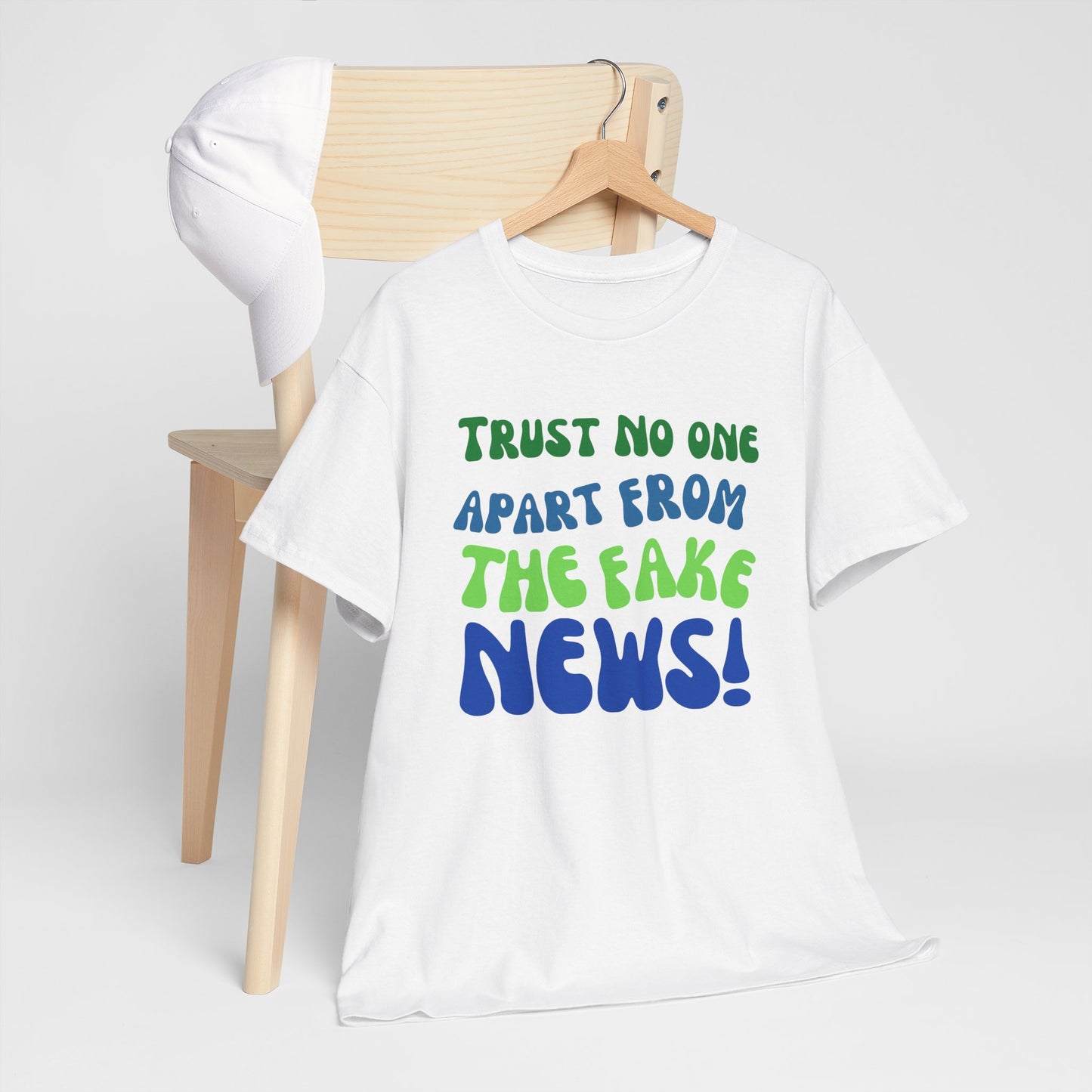 Trust No one Apart from the Fake News Unisex Cotton Tee USA